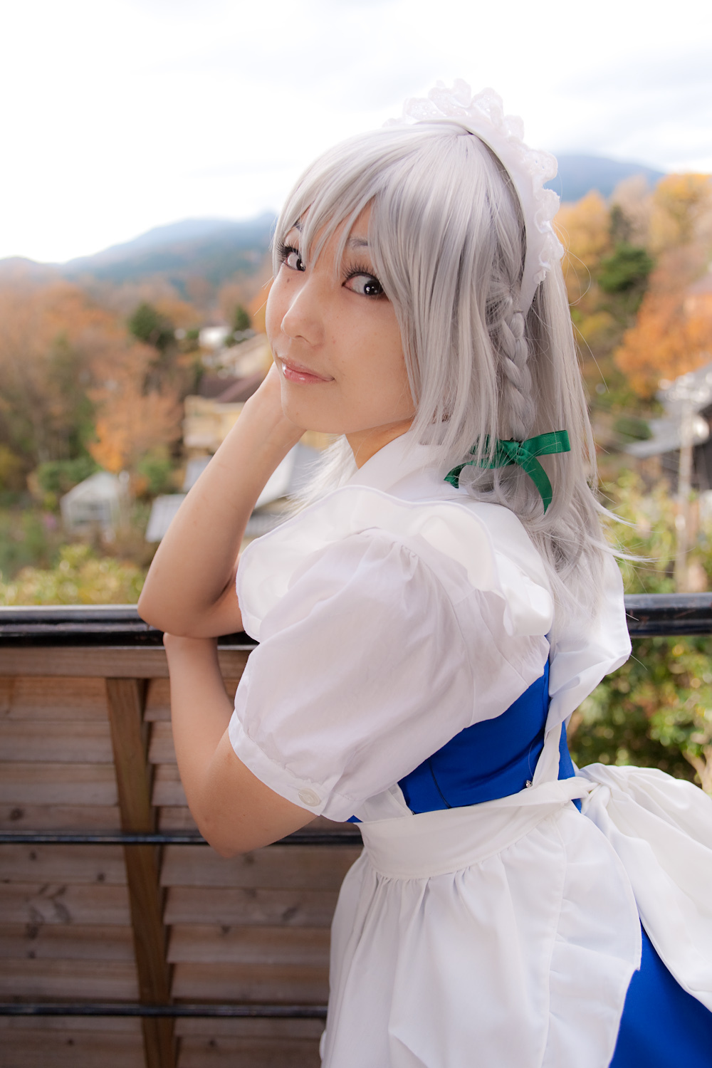 cosplay美女套图 c77 Sakuya Izayoi　白丝假发扮相(1)